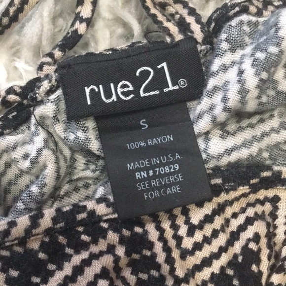 Romper from Rue 21 - Picture 4 of 4